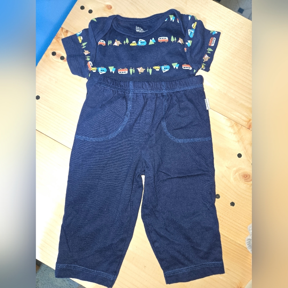 Like New Little wonders onesie and onesie brand pants